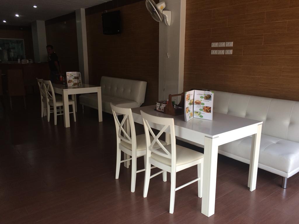 Dacha Beach Aparthotel Pattaya Exteriör bild