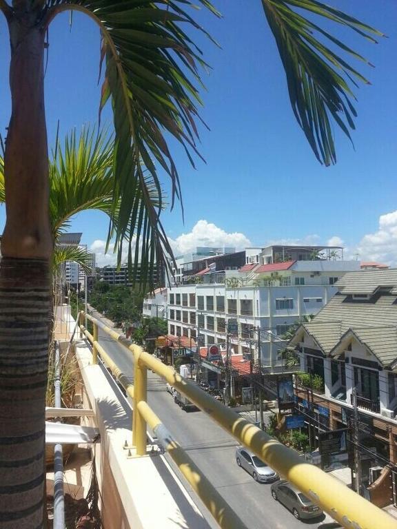 Dacha Beach Aparthotel Pattaya Exteriör bild